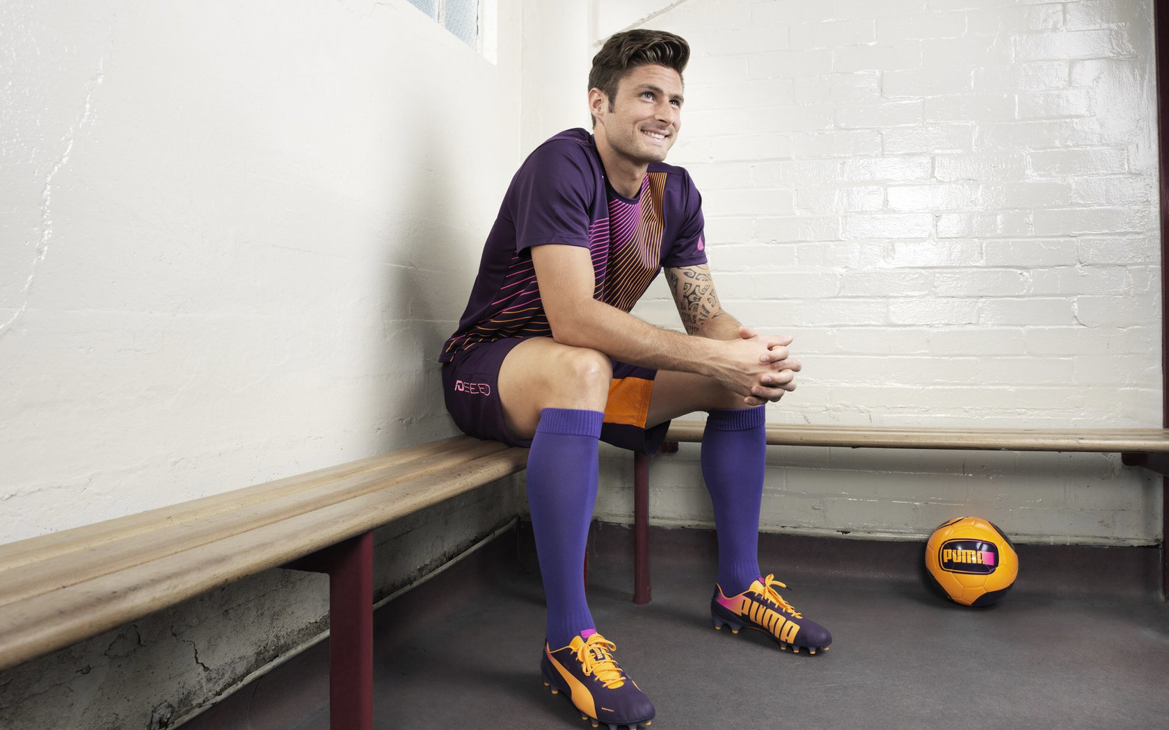 南特中后场联动保障防线完整性，南特主场